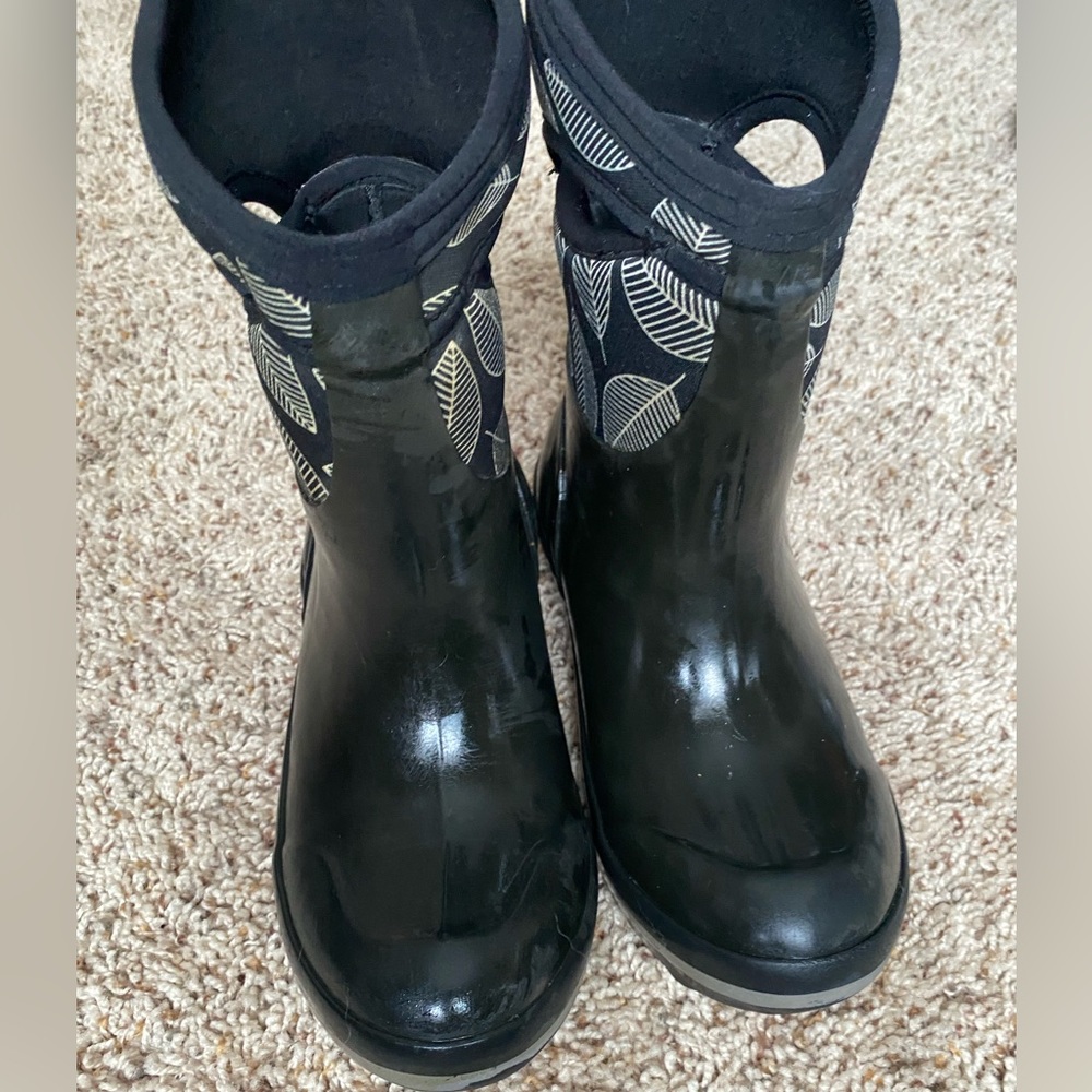 Children’s BOGS boots - Picture 2 of 4